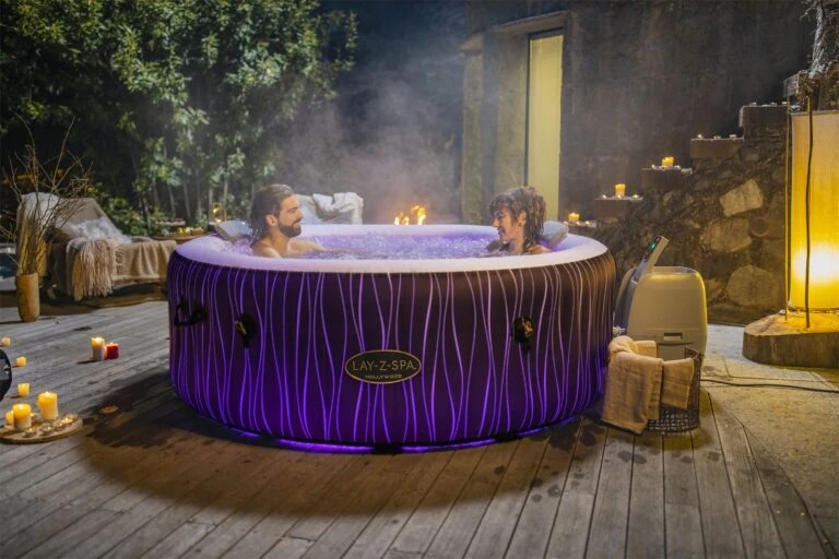 Hot Tubs Sale -Hot Tubs Sale 05LightFeature 768x512 1