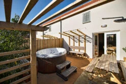 Jacuzzi® J210™ - 4 Person Hot Tub 24 Jacuzzi® J210™ - 4 Person Hot Tub -Hot Tubs Sale A2Zoom Flamingo Land 051 TIF 17548861004 1500x998 162247da baf0 4714 a070 1b6286d35017