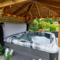 Outdoor Barcelona - 5 Person Hot Tub With 2 Loungers -Hot Tubs Sale BarcelonaHottub Odyssey 19