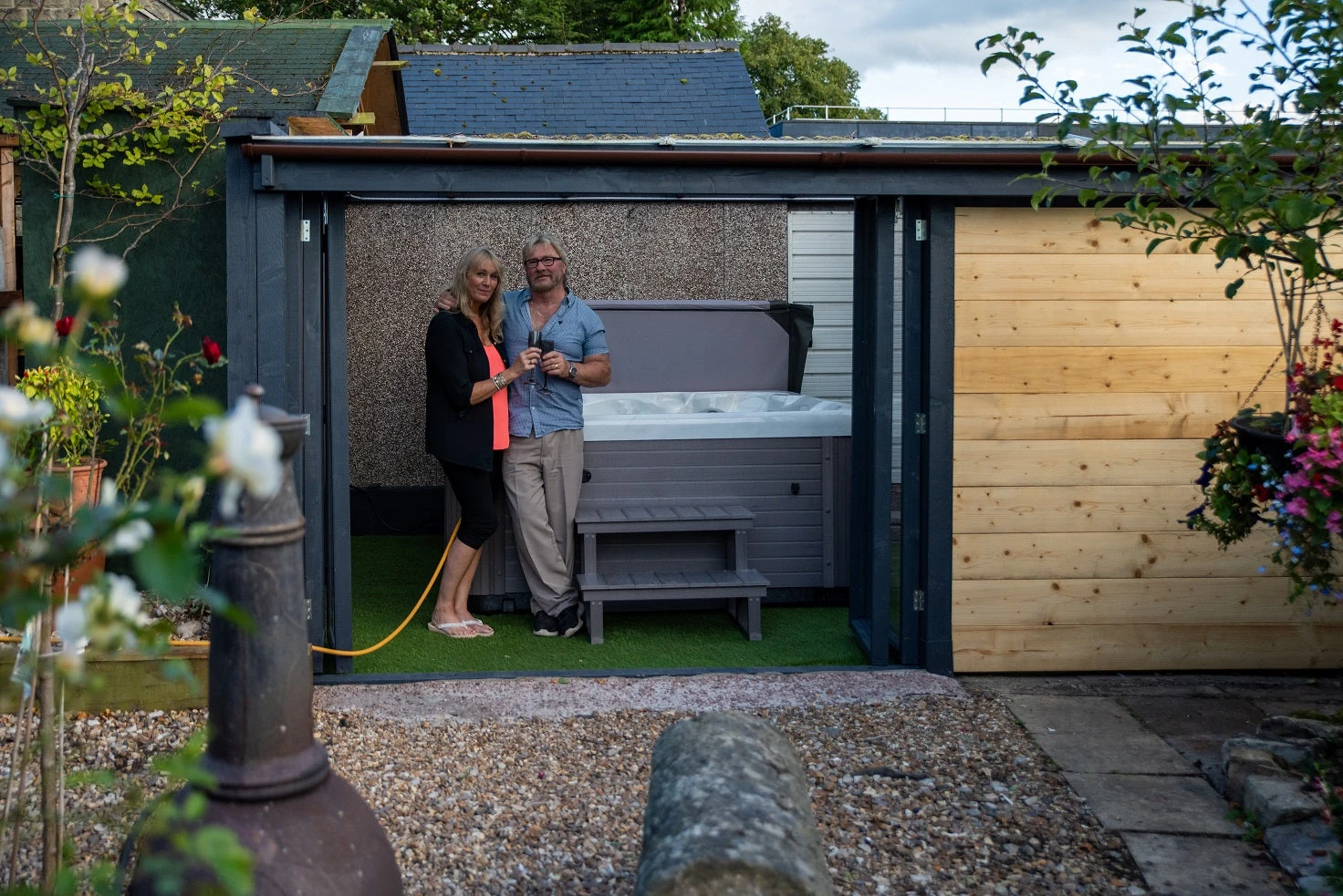 Holiday Let 5 - 5 Person Hot Tub With 1 Lounger 17 Holiday Let 5 - 5 Person Hot Tub With 1 Lounger - Image 15