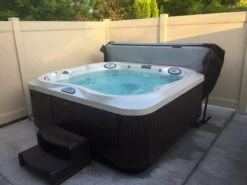 Jacuzzi® J355IP™ - 6 Person Hot Tub With 1 Lounger -Hot Tubs Sale J 355 Corner Install 800x600 bde792de 300f 4acc a92a 41f815113638