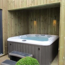 Jacuzzi® J225™ - 4 Person Hot Tub 17 Jacuzzi® J225™ - 4 Person Hot Tub -Hot Tubs Sale J225 Lifesyle 1