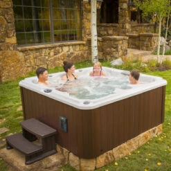 Jacuzzi® J235™ / J235IP™ - 6 Person Hot Tub With 1 Lounger -Hot Tubs Sale J235IP PL RC Life c8f6c9a1 6f67 4176 90c8 6c4ebdb0d4a7