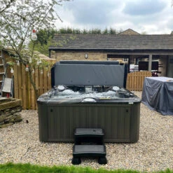 Jacuzzi® J245™ / J245IP™ - 7 Person Hot Tub -Hot Tubs Sale J245IPRobinsonInstallJacuzzi3square