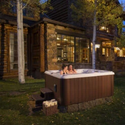 Jacuzzi® J245™ / J245IP™ - 7 Person Hot Tub -Hot Tubs Sale J245IP PL RC Life ace64115 ce02 4c40 b623 624fcf07a3c9