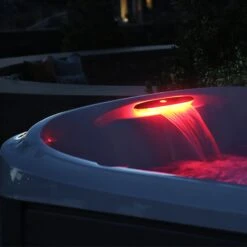 Jacuzzi® J485IP™ - 7 Person Hot Tub -Hot Tubs Sale J485 Lifestyle 3
