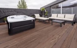 Jacuzzi® J435IP™ - 6 Person Hot Tub With 1 Lounger -Hot Tubs Sale JHT J435 Lifestyle 2000x1237 fe62bf6c 1c84 4061 9a3c 58bdcd8565e1