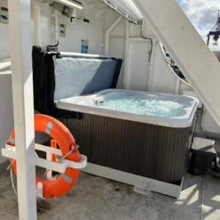 Jacuzzi® Lodge™ M - 4-5 Person Hot Tub -Hot Tubs Sale JacuzziLodgeMHotTub3