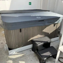 Jacuzzi® Lodge™ M - 4-5 Person Hot Tub -Hot Tubs Sale JacuzziLodgeMHotTub6
