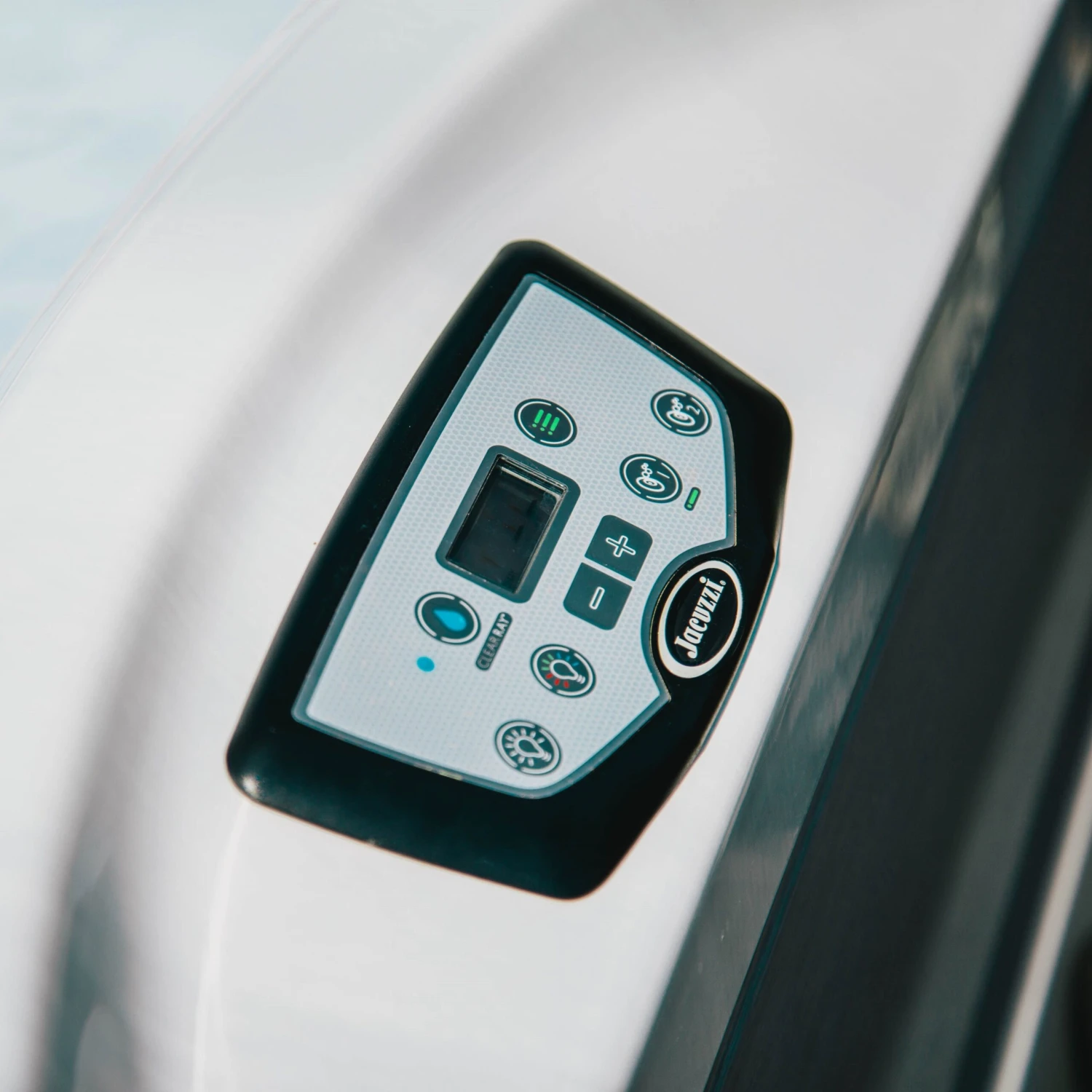 Jacuzzi® J335IP™ - 6 Person Hot Tub With 1 Lounger 22 Jacuzzi® J335IP™ - 6 Person Hot Tub With 1 Lounger - Image 20