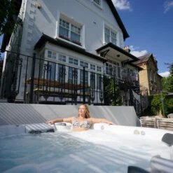 Jacuzzi® J335IP™ - 6 Person Hot Tub With 1 Lounger 34 Jacuzzi® J335IP™ - 6 Person Hot Tub With 1 Lounger -Hot Tubs Sale Jacuzzi J335IP 5 6PersonHotTub2