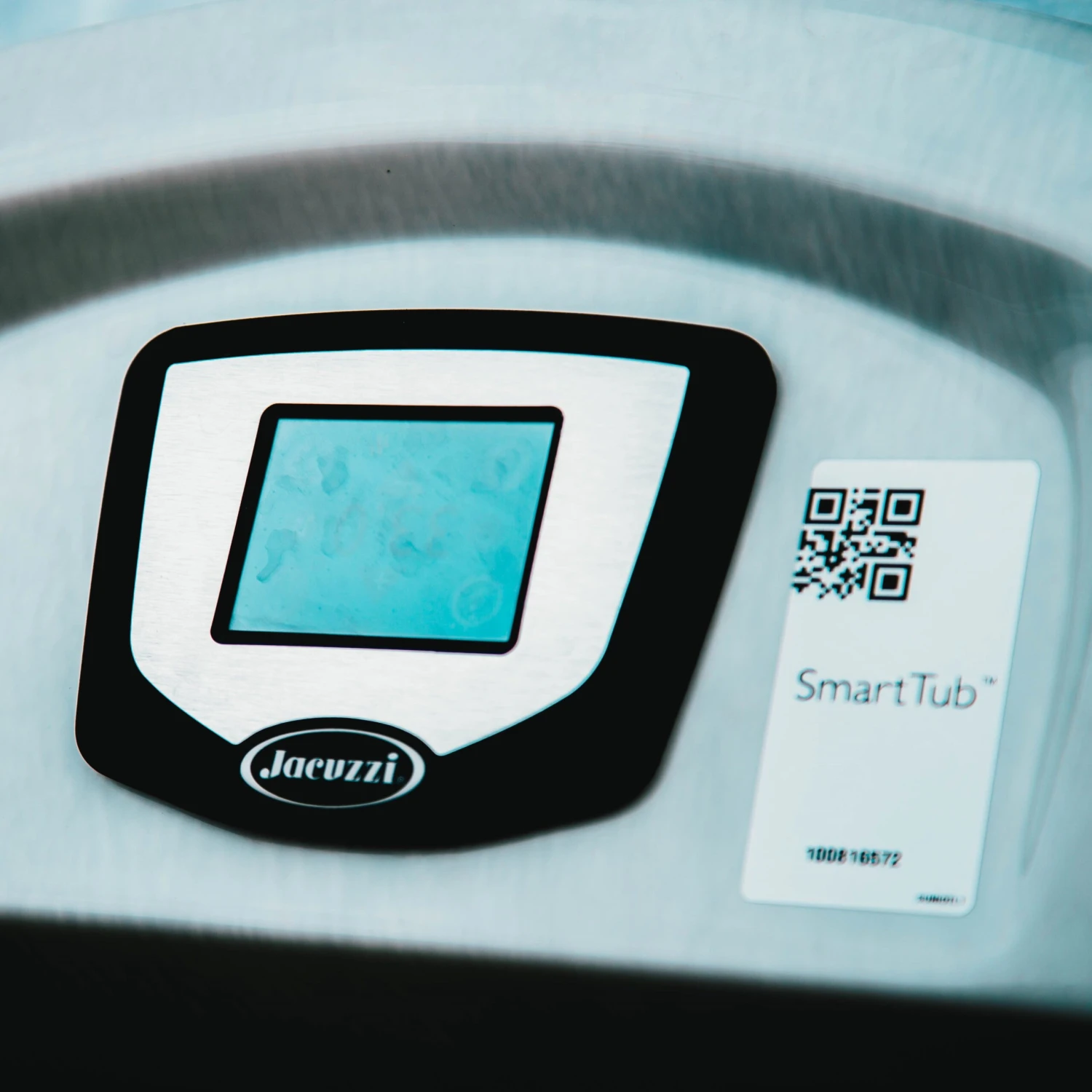 Jacuzzi® J475IP™ - 6 Person Hot Tub With 1 Lounger 15 Jacuzzi® J475IP™ - 6 Person Hot Tub With 1 Lounger - Image 13