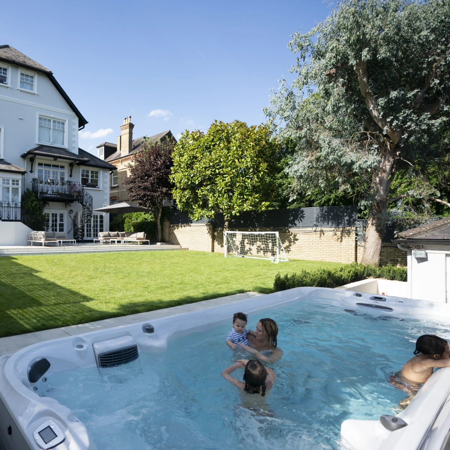 Jacuzzi® PowerPro™ J-19™ - 19ft Swim Spa 19 Jacuzzi® PowerPro™ J-19™ - 19ft Swim Spa - Image 17