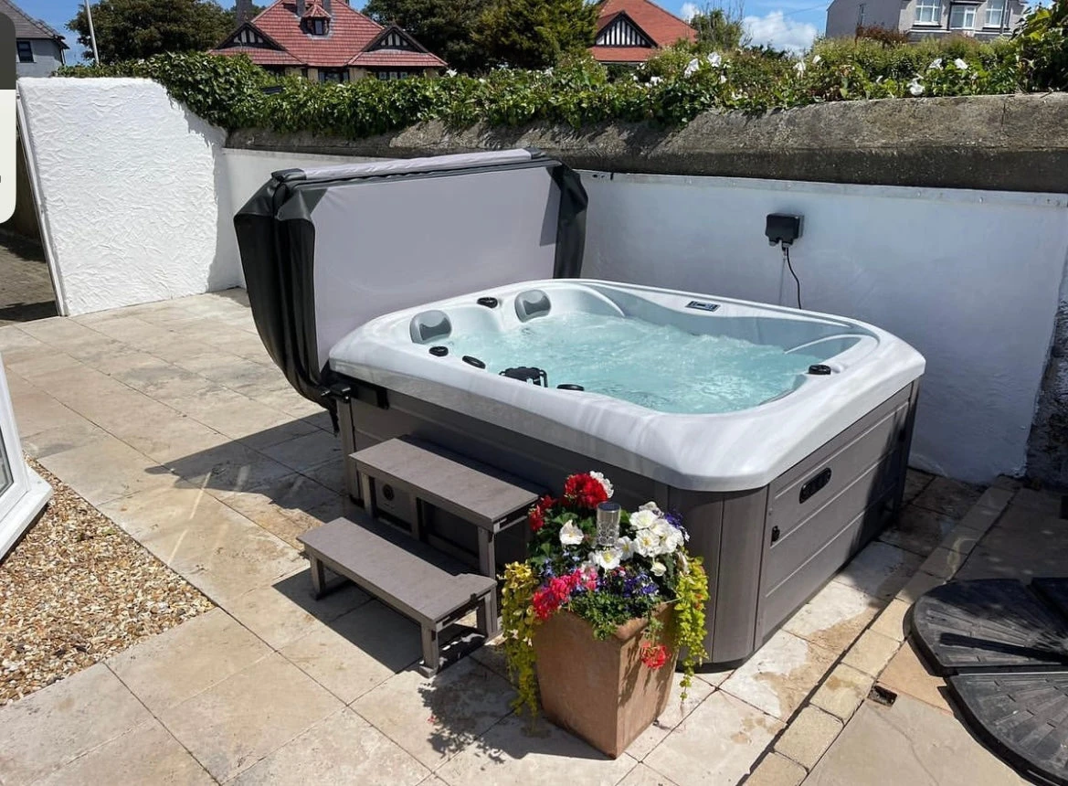 Outdoor Tahiti - 3 Person Hot Tub With 1 Lounger 18 Outdoor Tahiti - 3 Person Hot Tub With 1 Lounger - Image 16