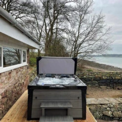 Outdoor Topaz - 3 Person Hot Tub With 2 Loungers -Hot Tubs Sale TopazHotTub 1