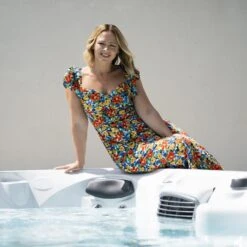 Jacuzzi® J335IP™ - 6 Person Hot Tub With 1 Lounger 31 Jacuzzi® J335IP™ - 6 Person Hot Tub With 1 Lounger -Hot Tubs Sale ZG206037