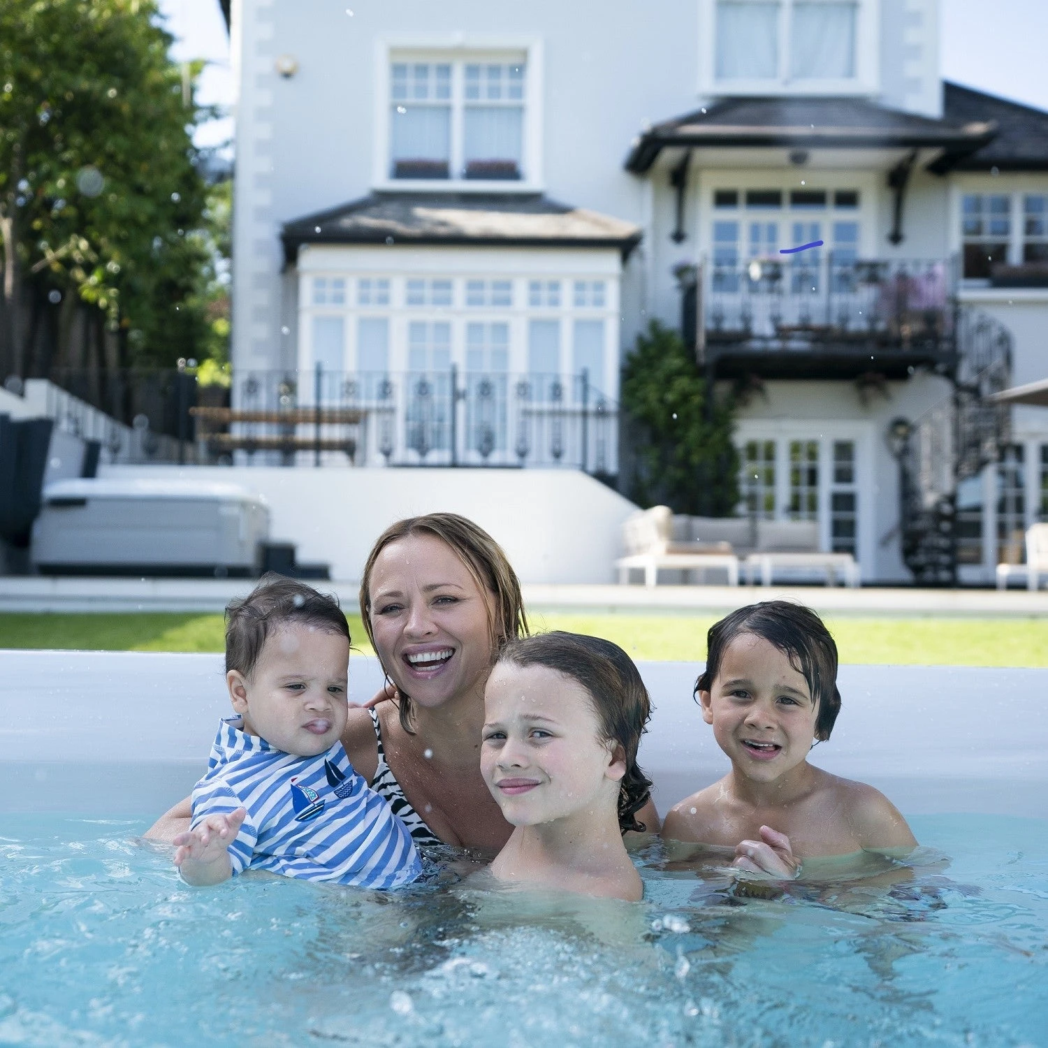 Jacuzzi® PowerPro™ J-19™ - 19ft Swim Spa 17 Jacuzzi® PowerPro™ J-19™ - 19ft Swim Spa - Image 15